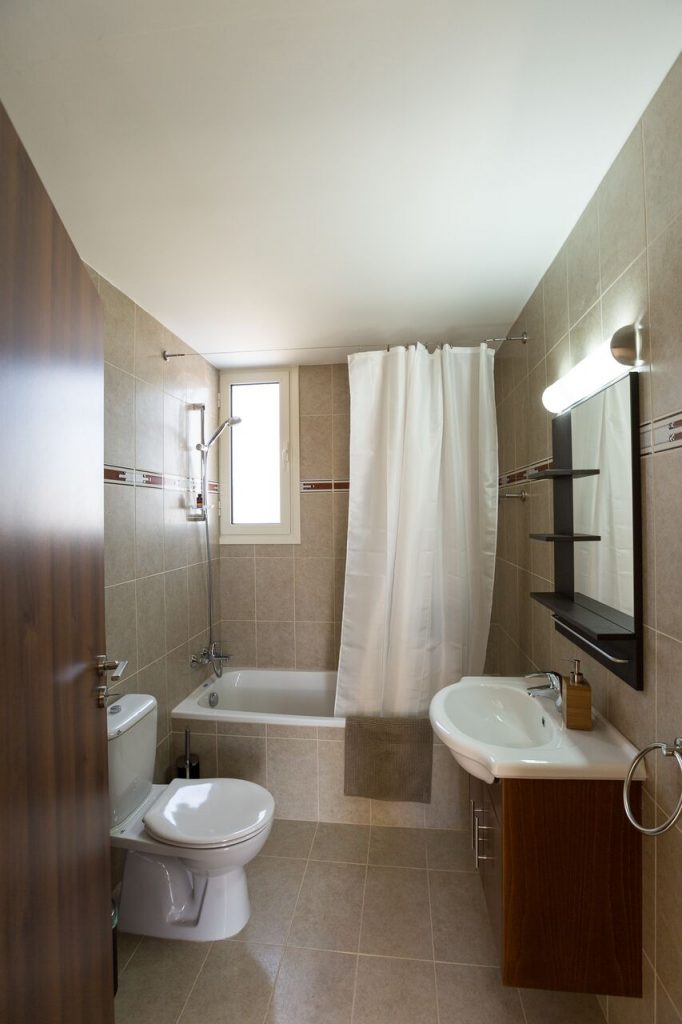 Main-Bathroom-682x1024